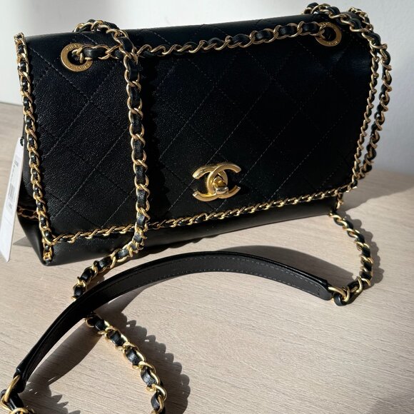NWT CHANEL Small Flap Bag Black Leather Diamond Quilted Gold-tone Chain Strap - Picture 2 of 15
